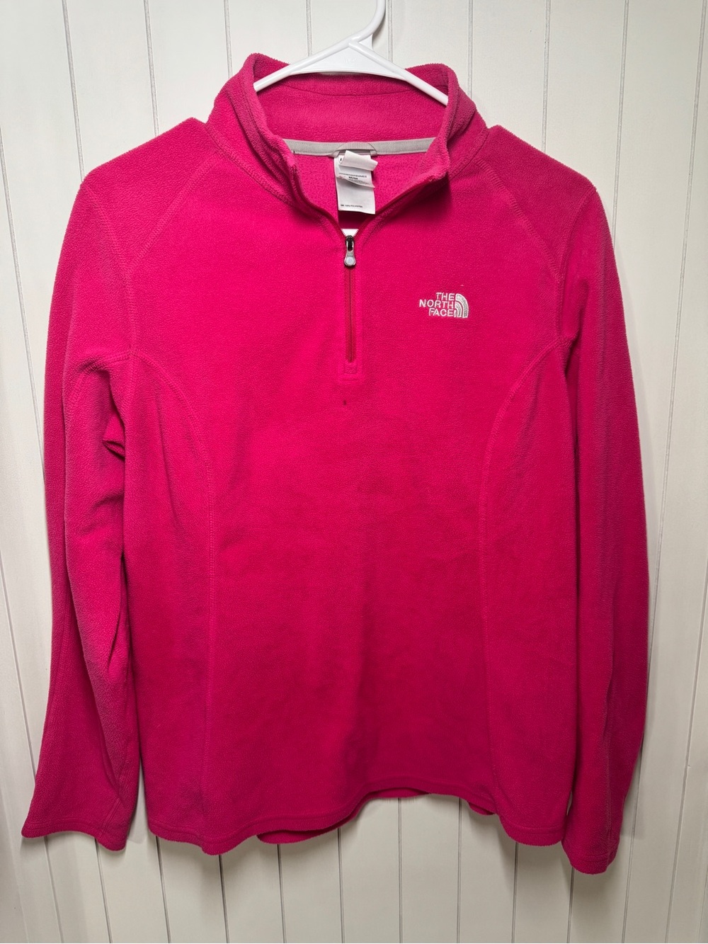The North Face Women's Bright Pink 1/4 Zip Fleece Pullover
